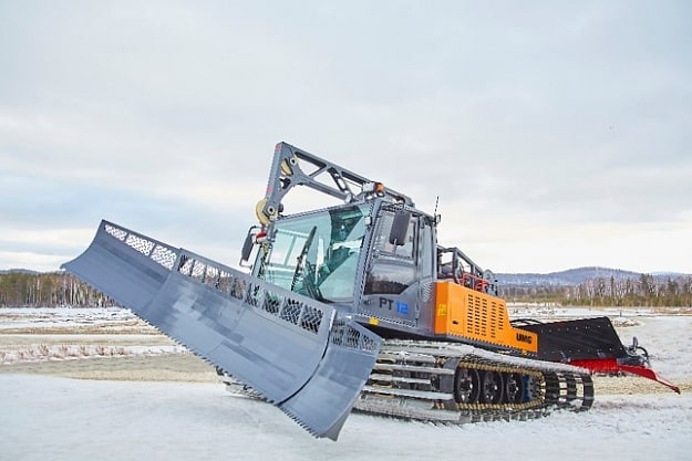 Машины снегоуплотнительные для подготовки горных трасс РТ12